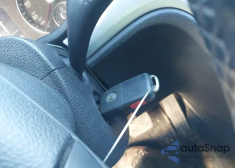 2012 Volkswagen Passat 2.5L Se z USA, uszkodzony, nr VIN 1VWBP7A33CC091948